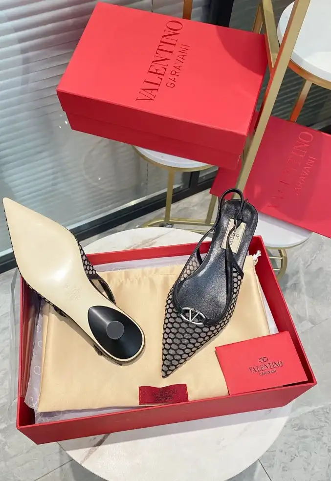 hype Valentino High Heels