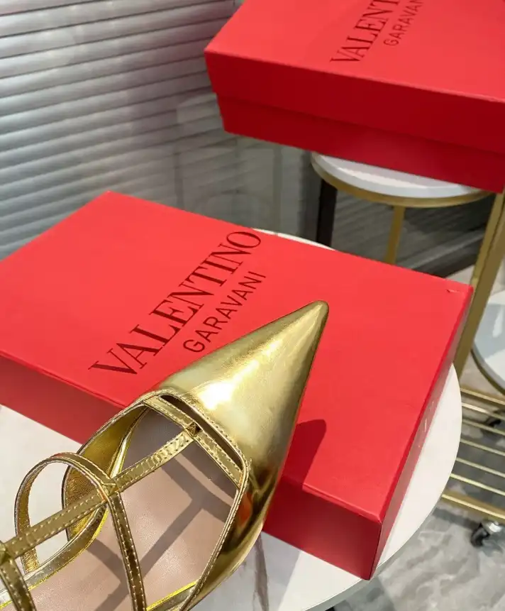 hype Valentino High Heels