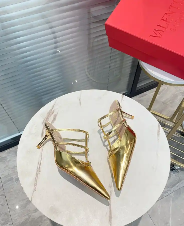 hype Valentino High Heels