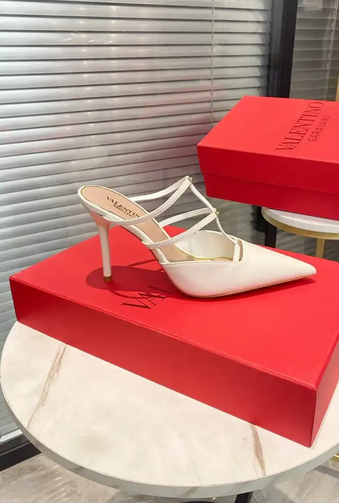 hype Valentino High Heels