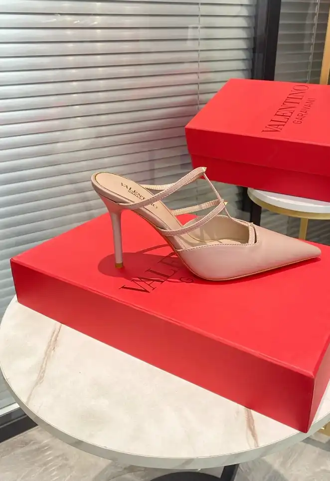 hype Valentino High Heels