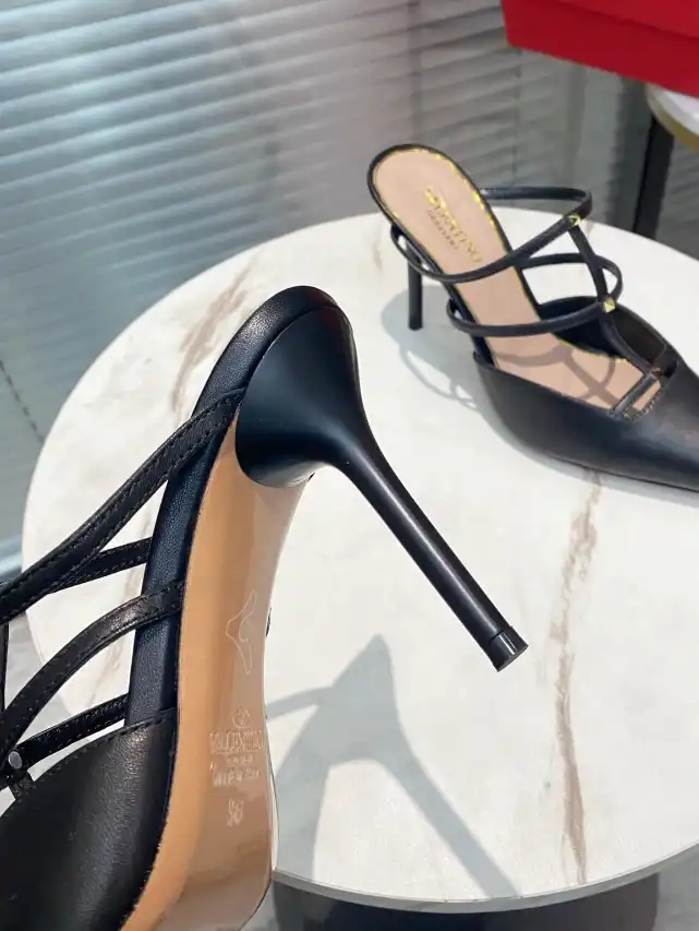 hype Valentino High Heels