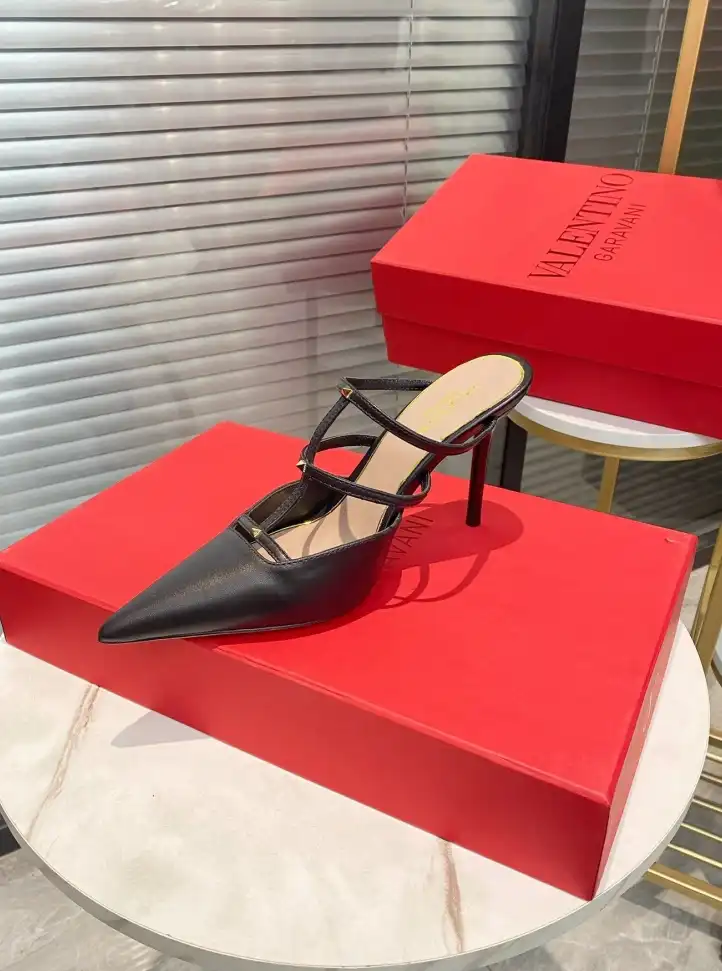 hype Valentino High Heels