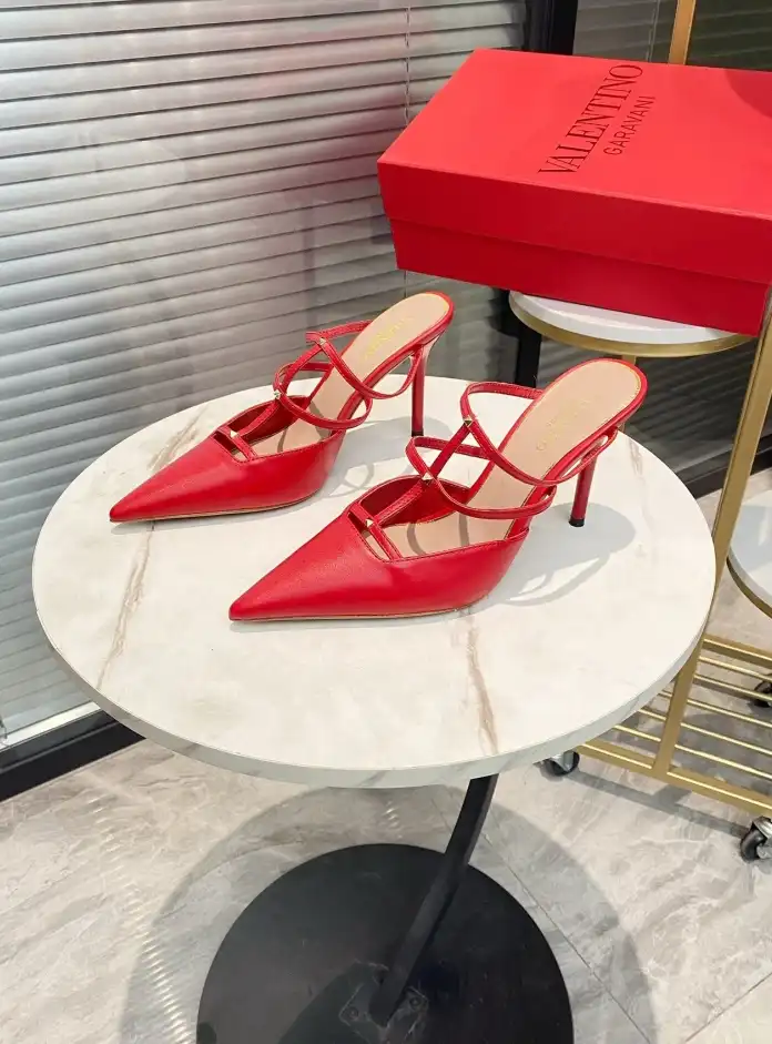 hype Valentino High Heels