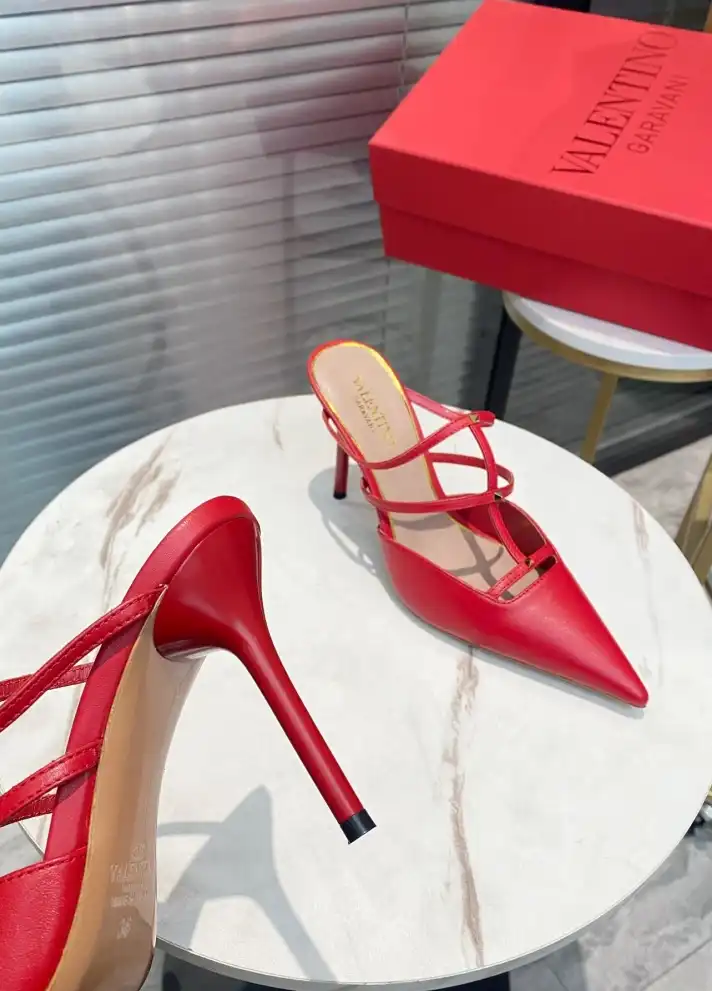 hype Valentino High Heels