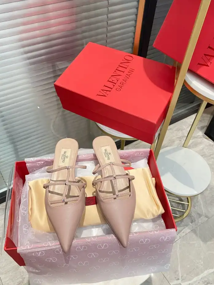 hype Valentino High Heels