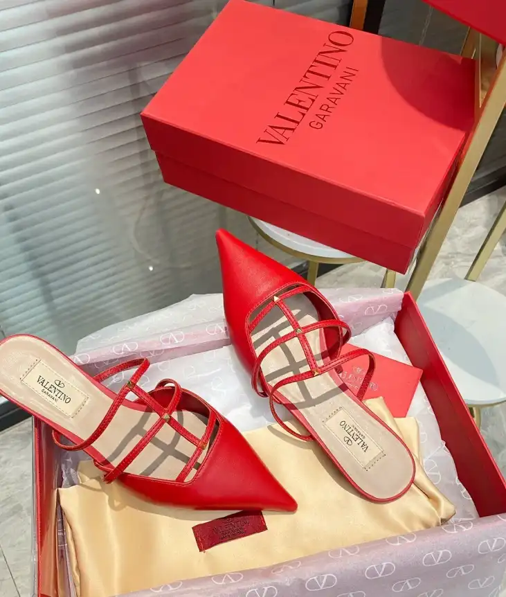 hype Valentino High Heels