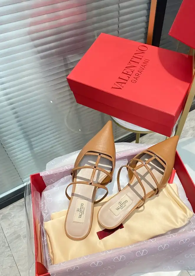 hype Valentino High Heels