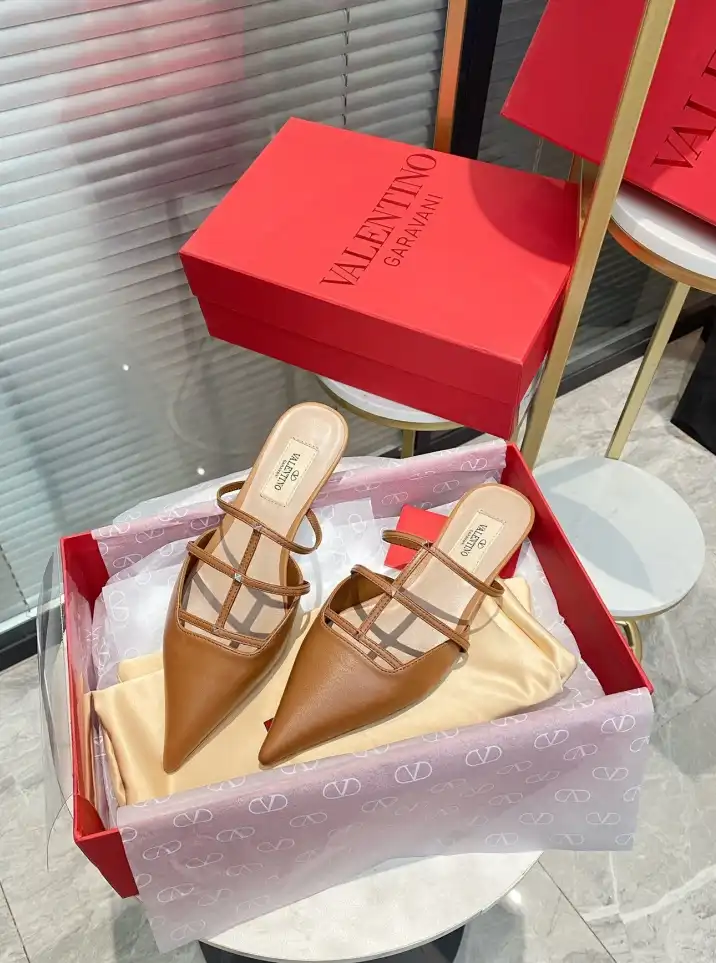 hype Valentino High Heels