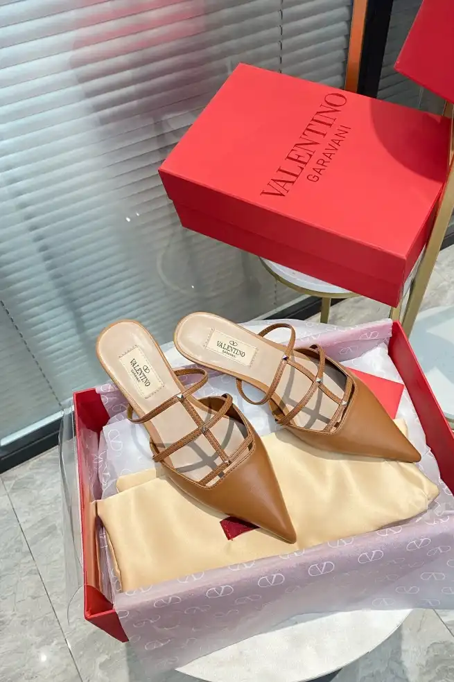 hype Valentino High Heels