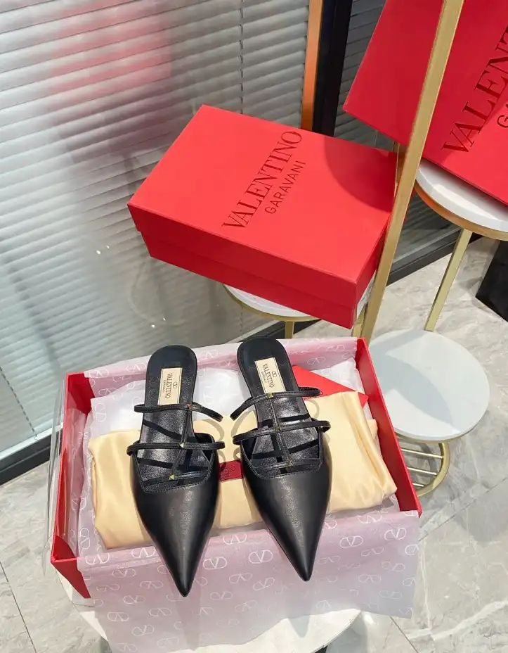 hype Valentino High Heels