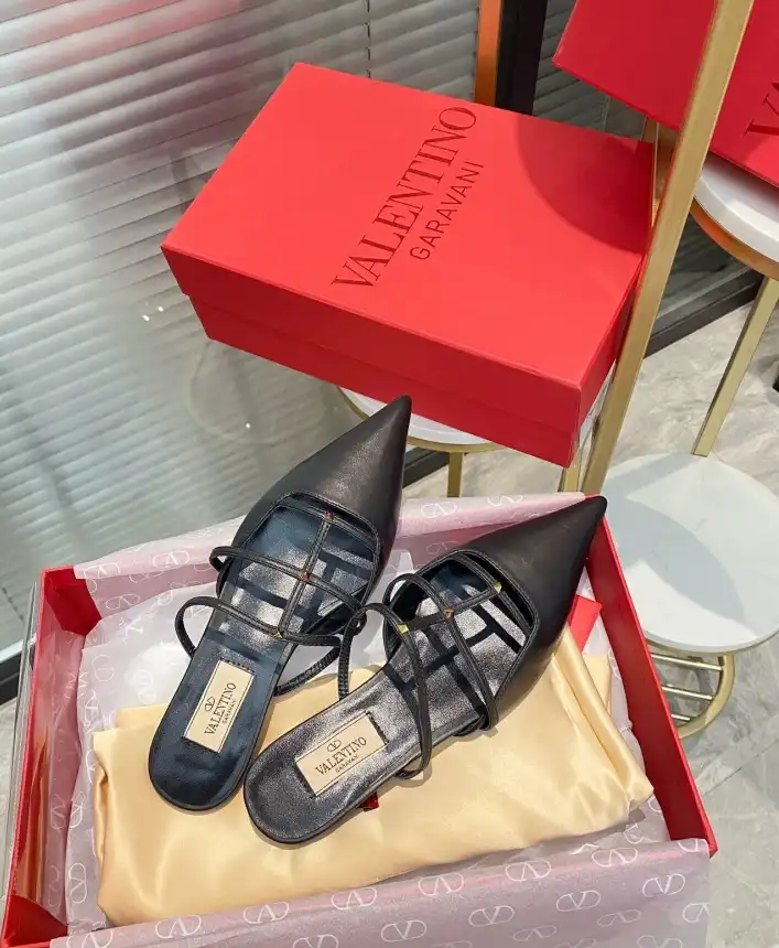 hype Valentino High Heels