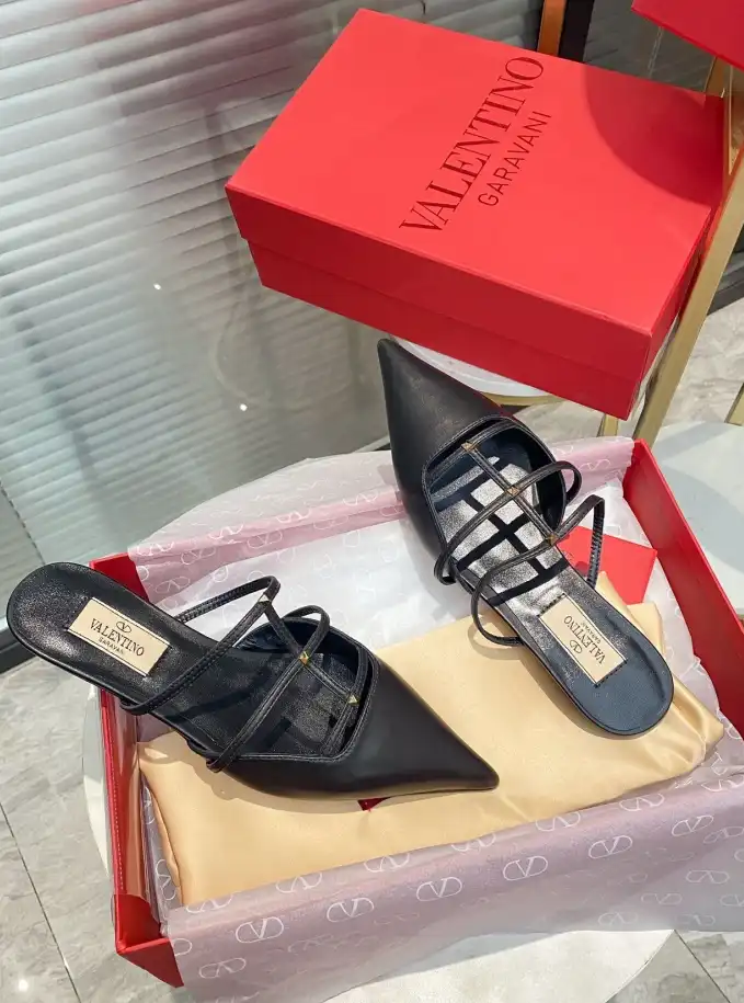 hype Valentino High Heels