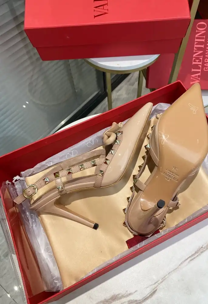 hype Valentino High Heels