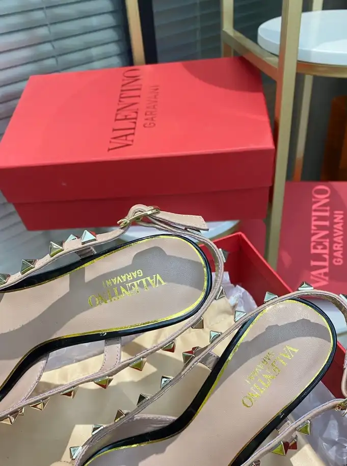 hype Valentino High Heels