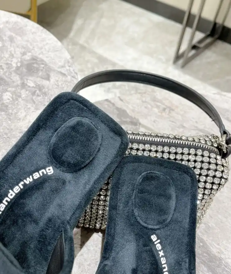 hype Alexander Wang Slippers