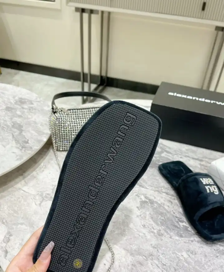 hype Alexander Wang Slippers