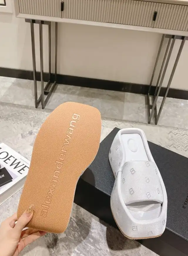 hype Alexander Wang Slippers