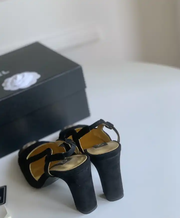 hype Chanel High Heels