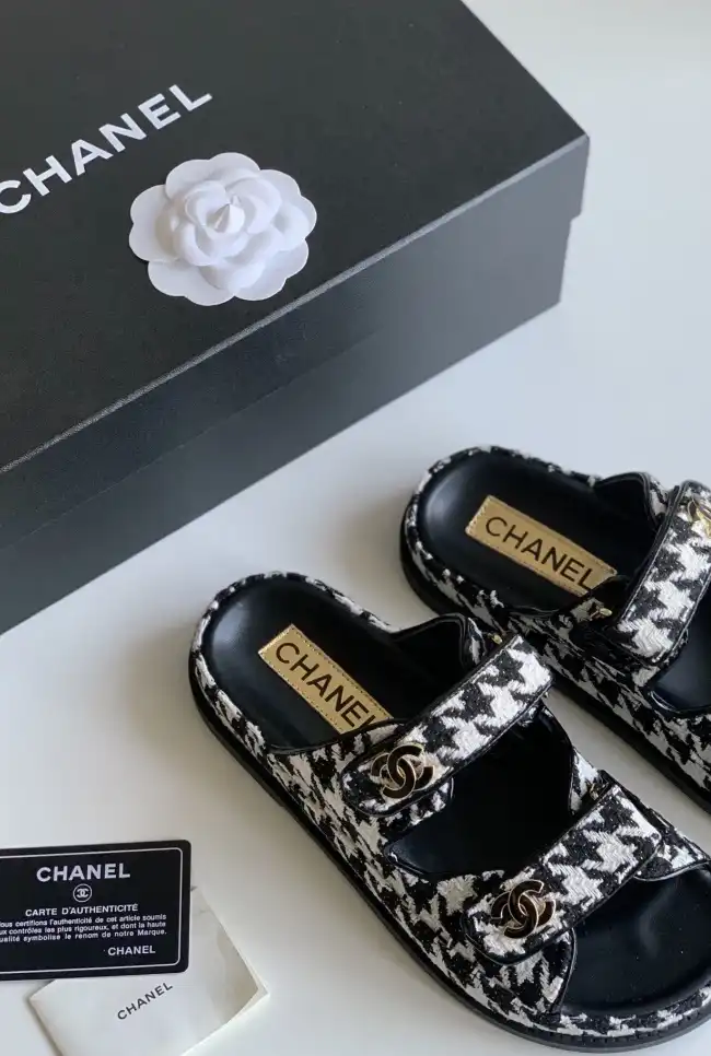 hype Chanel Slippers