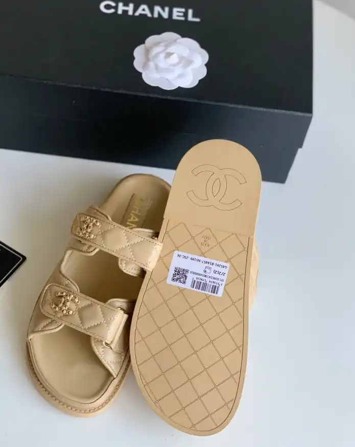 hype Chanel Slippers