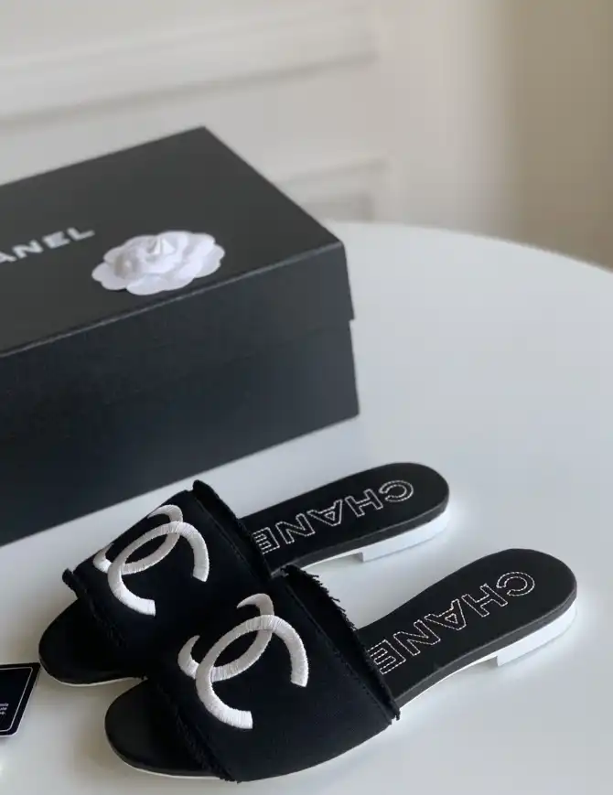 hype Chanel Slippers