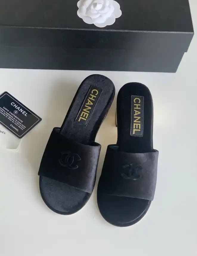 hype Chanel Slippers