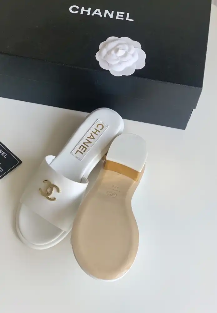 hype Chanel Slippers