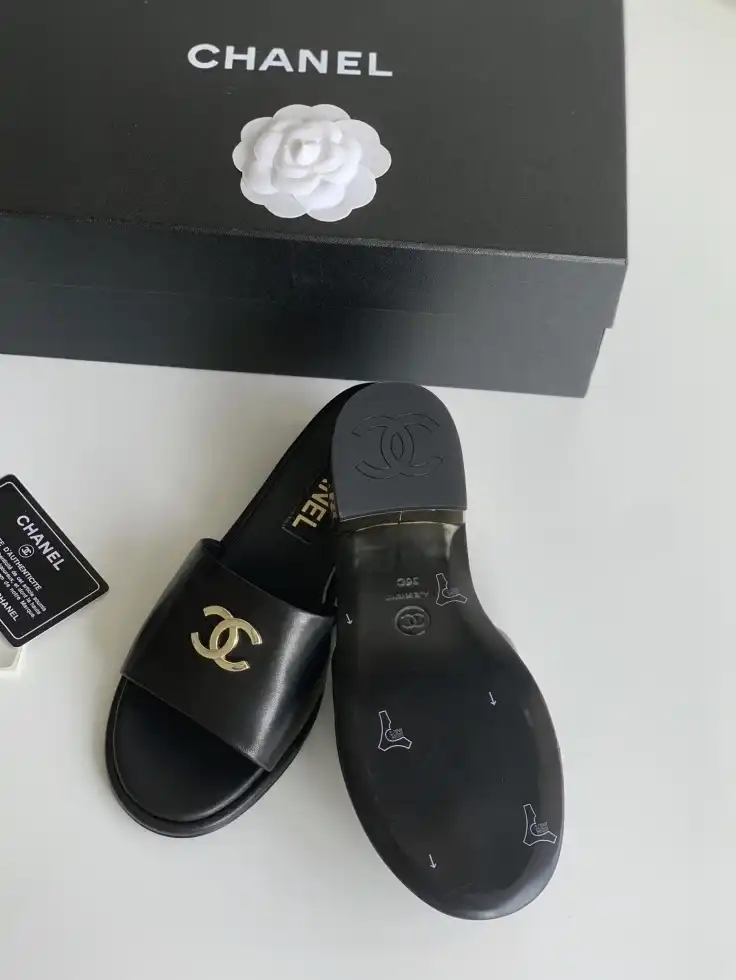 hype Chanel Slippers