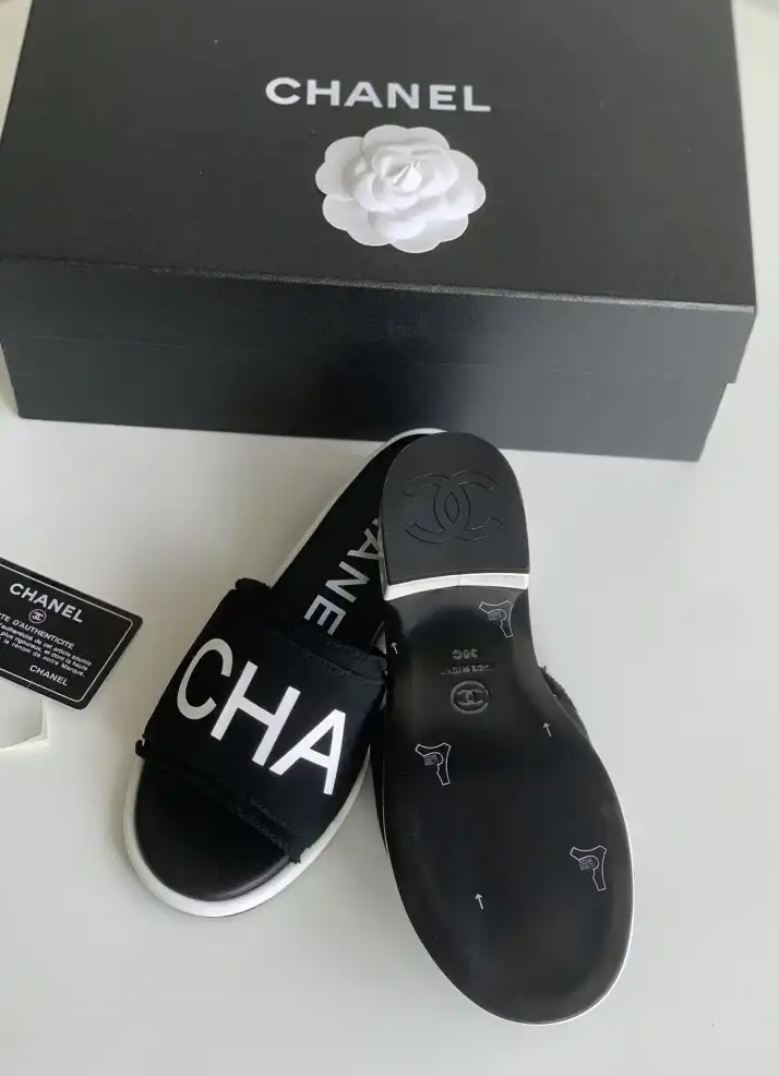 hype Chanel Slippers