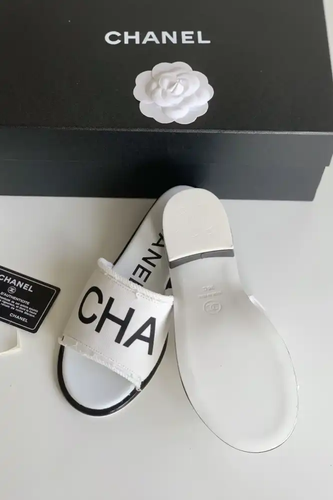 hype Chanel Slippers