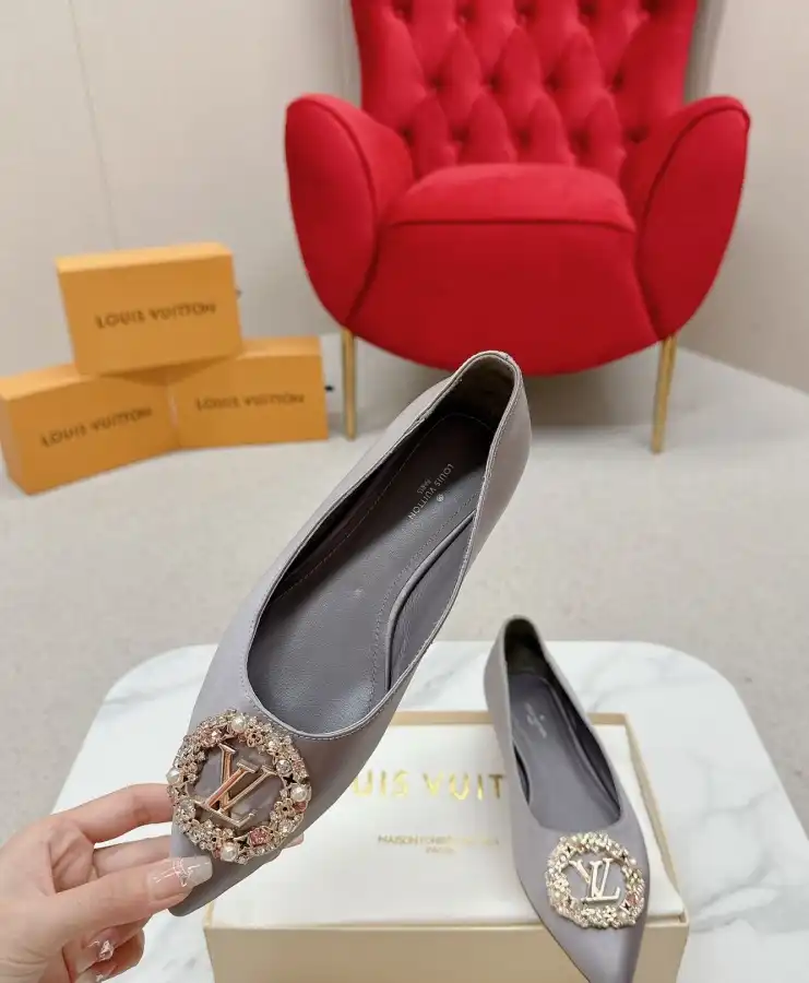 hype LV flat shoes