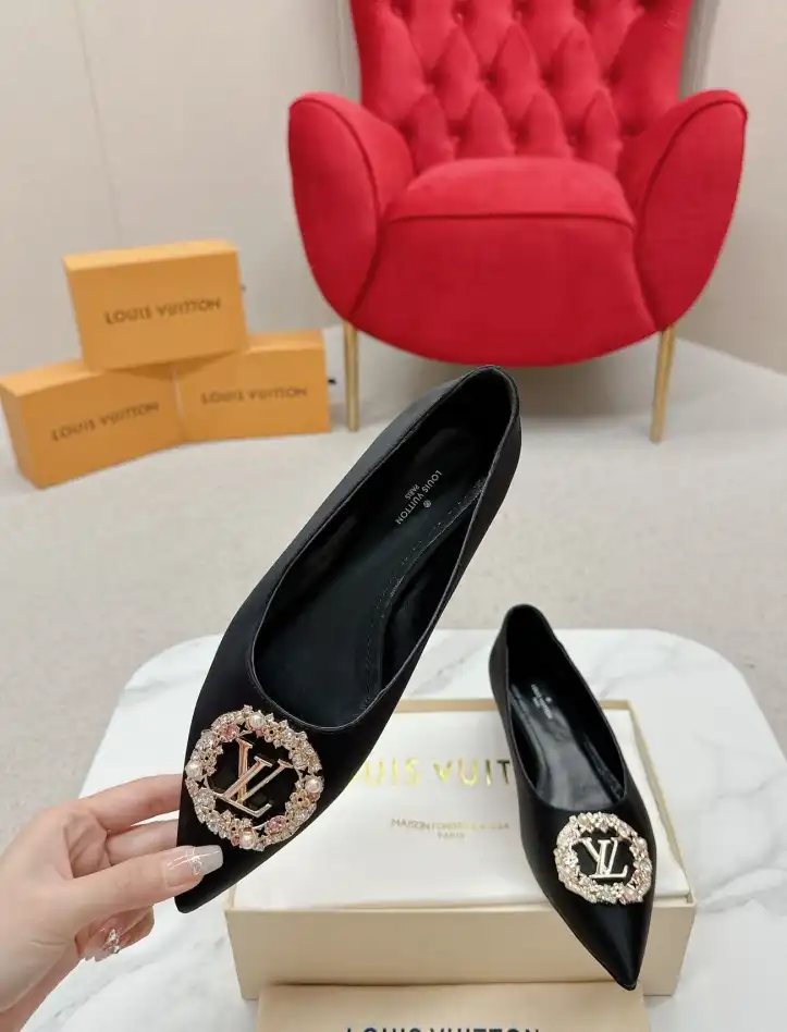 hype LV flat shoes