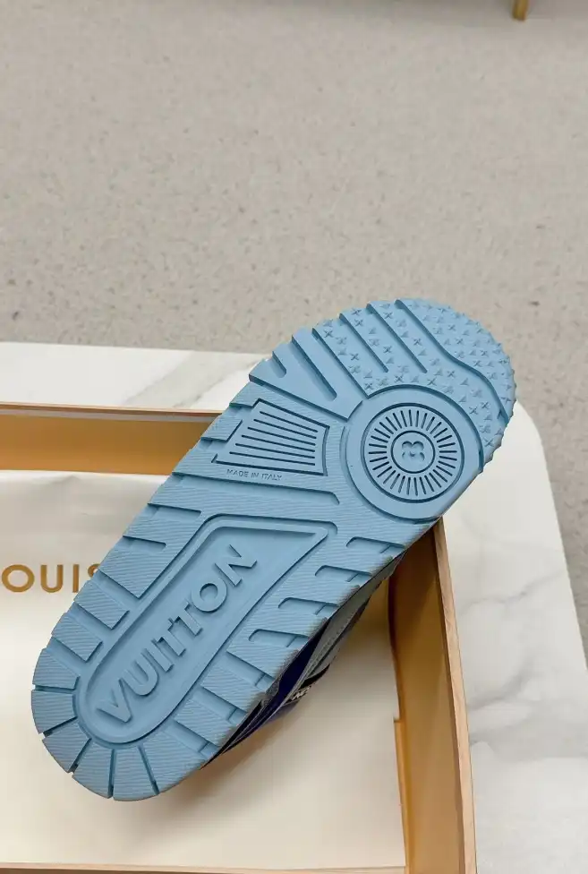 hype Louis Vuitton Sneakers