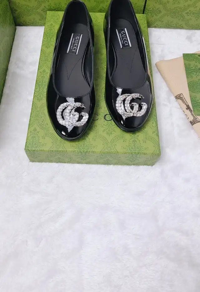 hype Gucci Flat Shoes