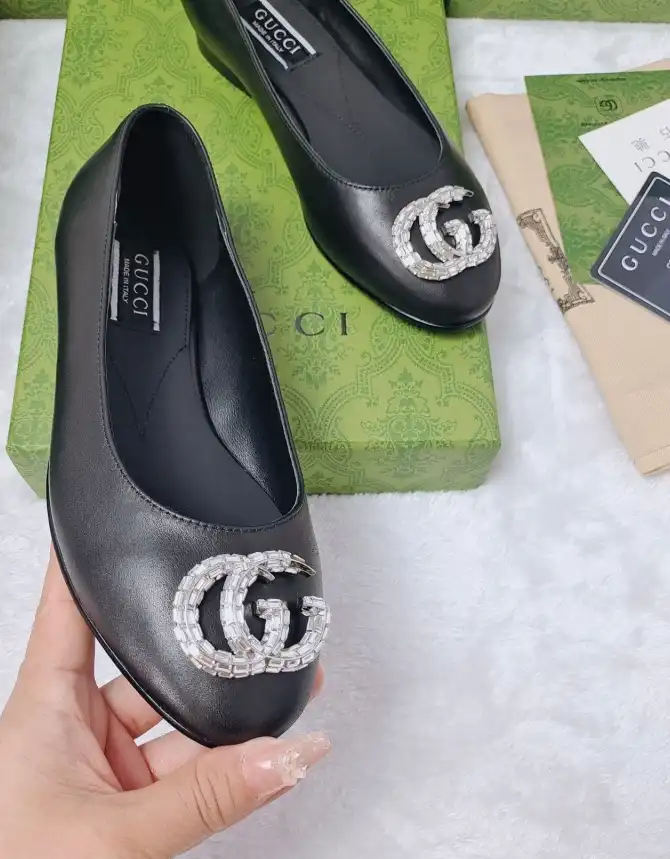 hype Gucci Flat Shoes