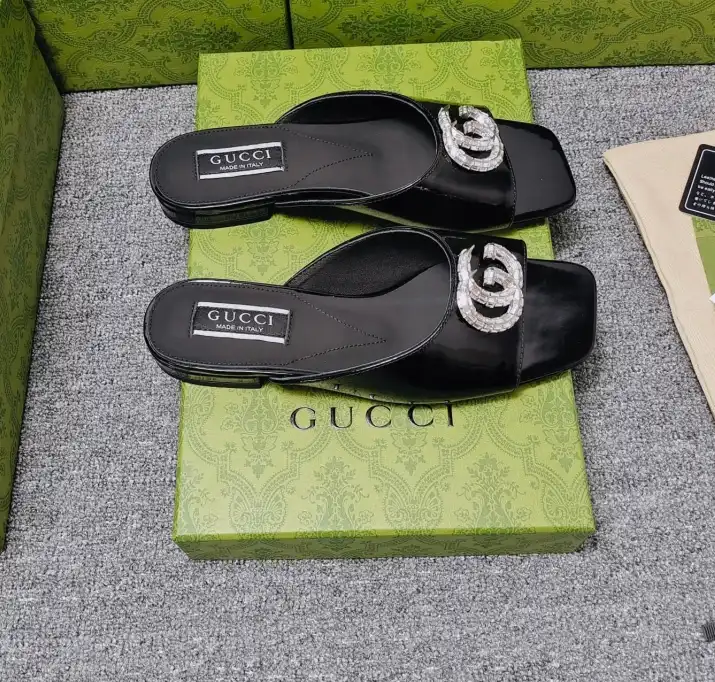 hype Gucci Slippers