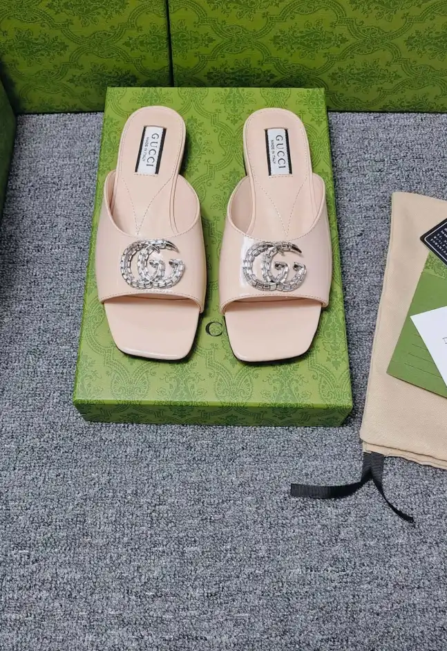 hype Gucci Slippers