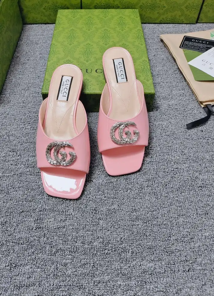 hype Gucci Slippers