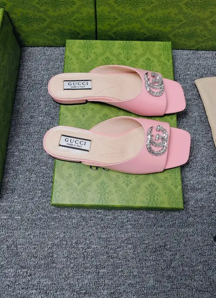 hype Gucci Slippers