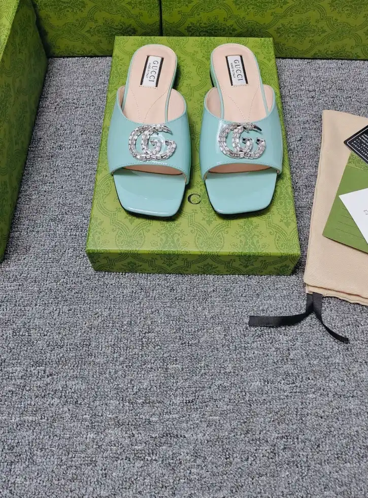 hype Gucci Slippers