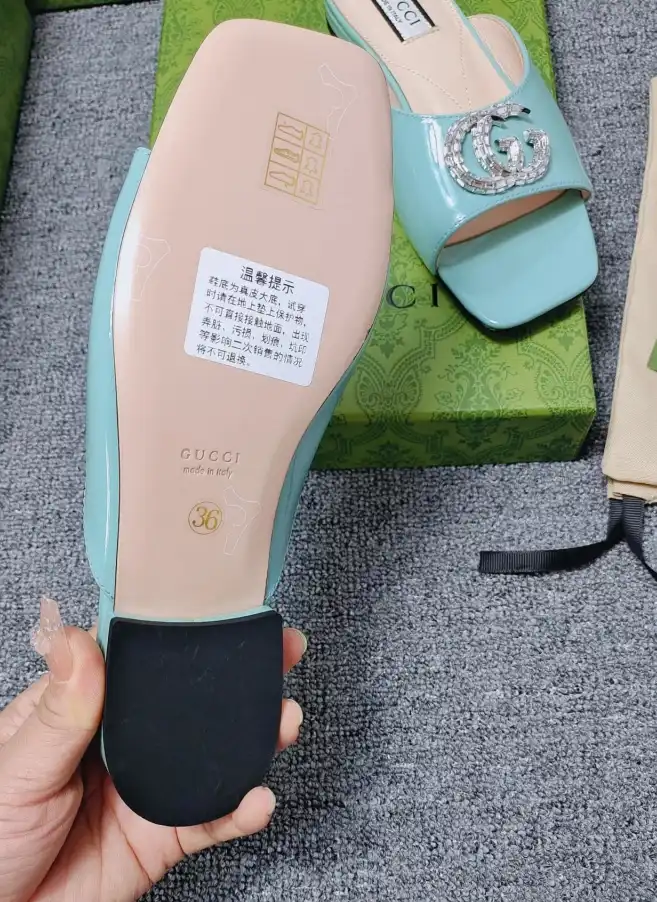 hype Gucci Slippers