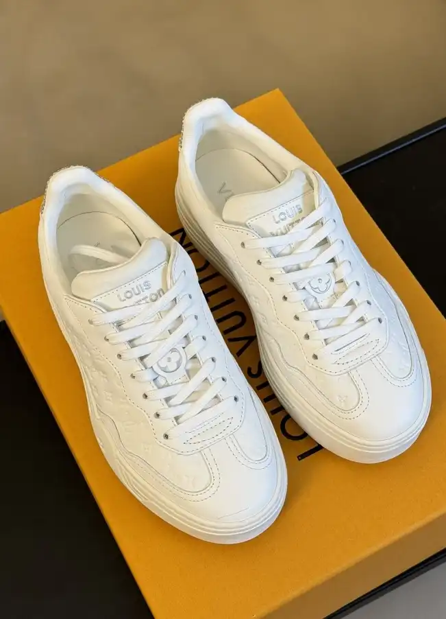 hype Louis Vuitton Sneakers