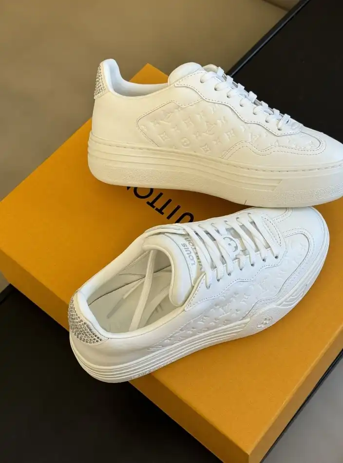 hype Louis Vuitton Sneakers