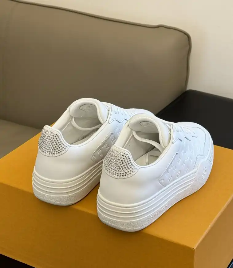 hype Louis Vuitton Sneakers