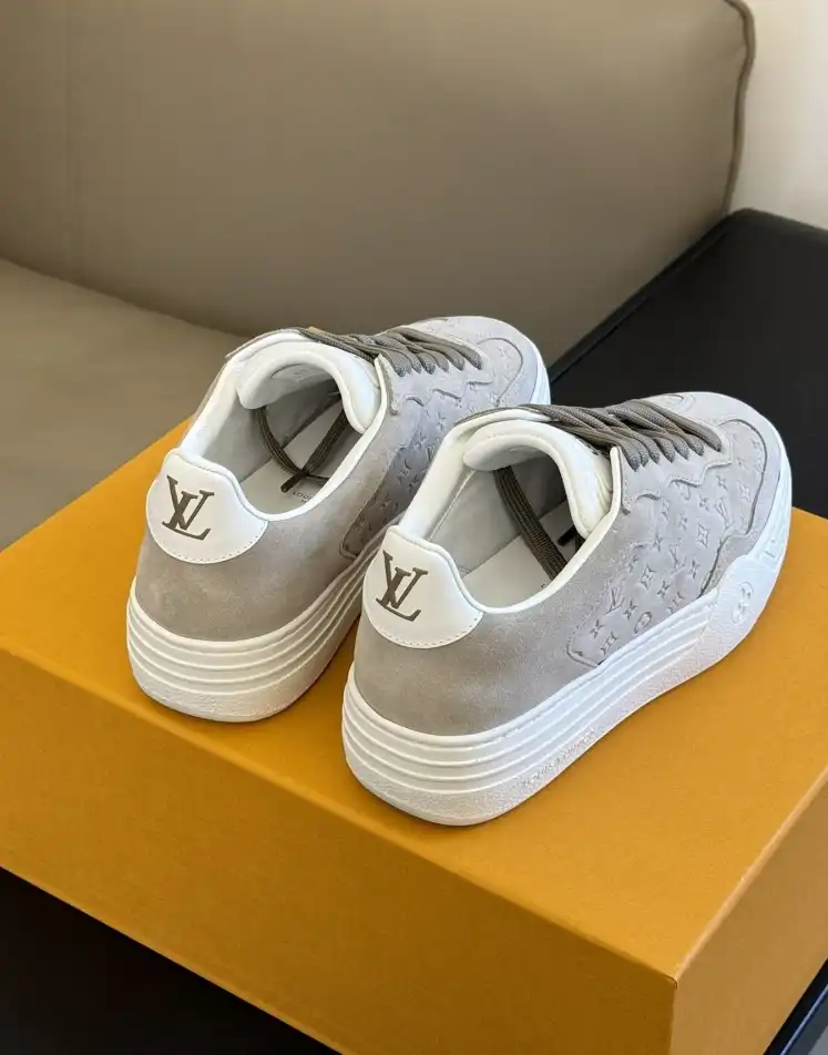 hype Louis Vuitton Sneakers