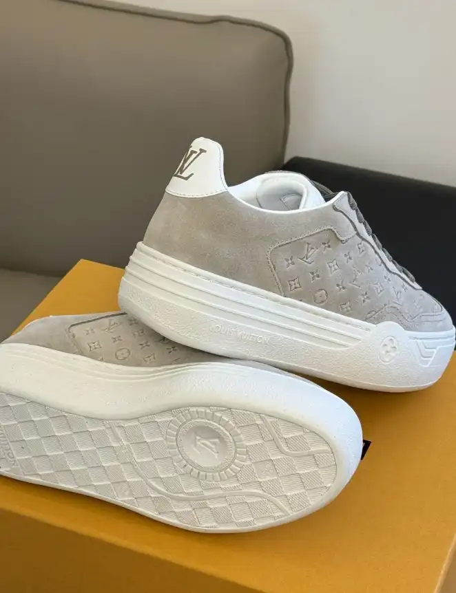 hype Louis Vuitton Sneakers