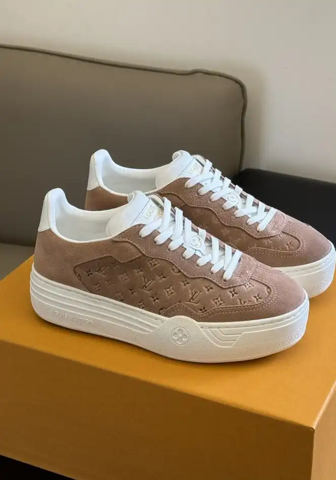 hype Louis Vuitton Sneakers