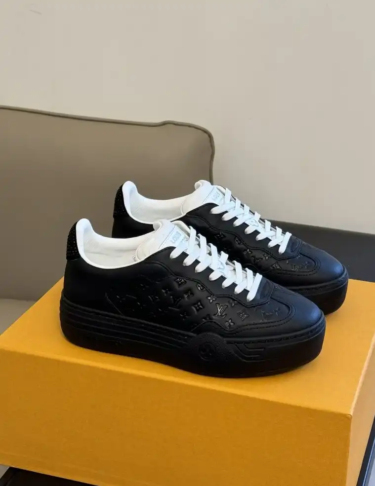 hype Louis Vuitton Sneakers