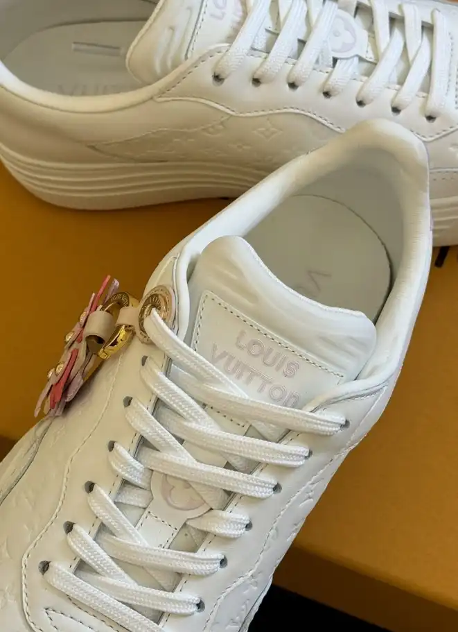 hype Louis Vuitton Sneakers